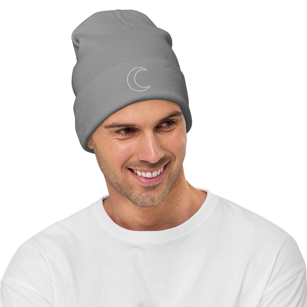 Strickmütze Beanie mit Stickerei – Klassisch & Warm | Melivero Melivero