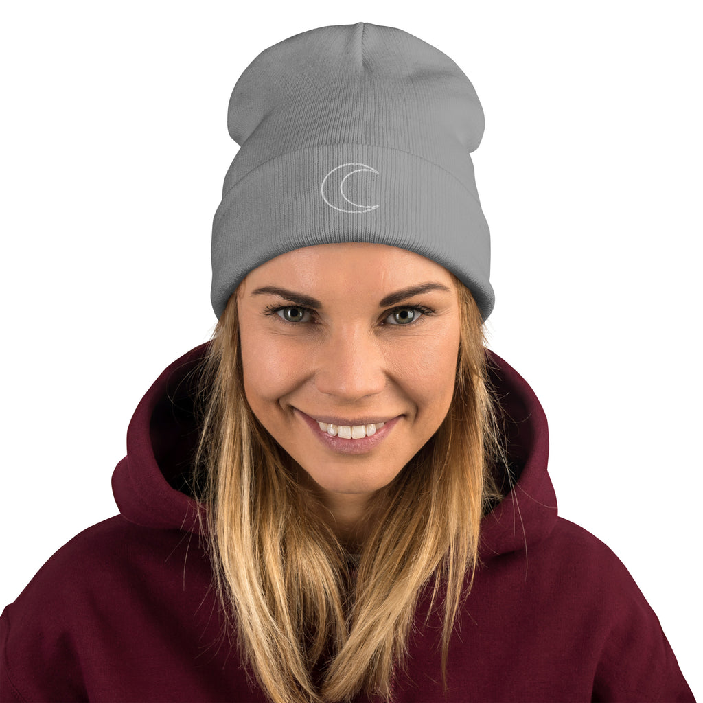 Strickmütze Beanie mit Stickerei – Klassisch & Warm | Melivero Melivero