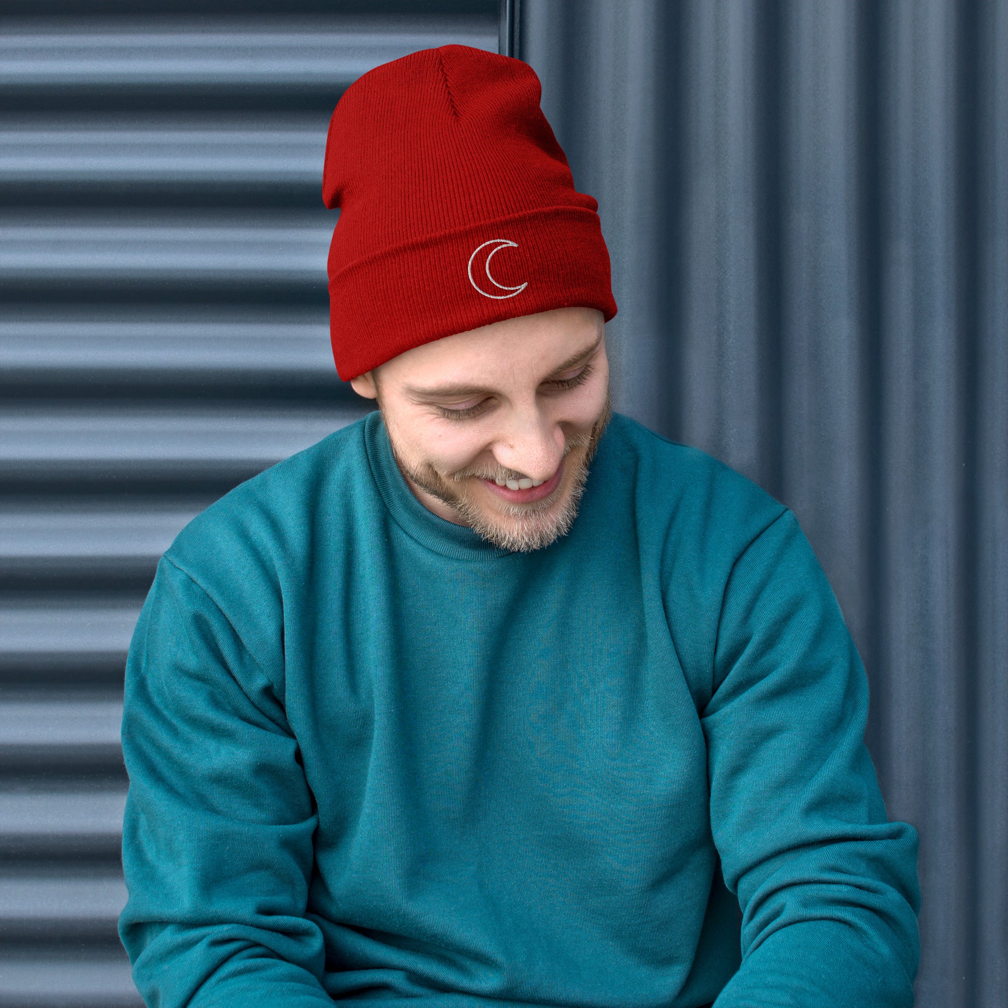 Strickmütze Beanie mit Stickerei – Klassisch & Warm | Melivero Melivero