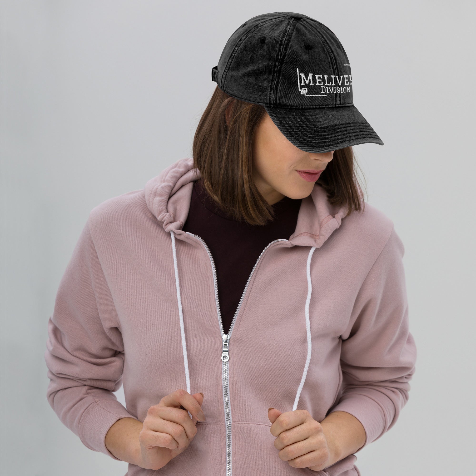 Vintage Cord Cap Schwarz & Navy – Bestickte Cap mit Messing-Schnalle | Melivero Melivero