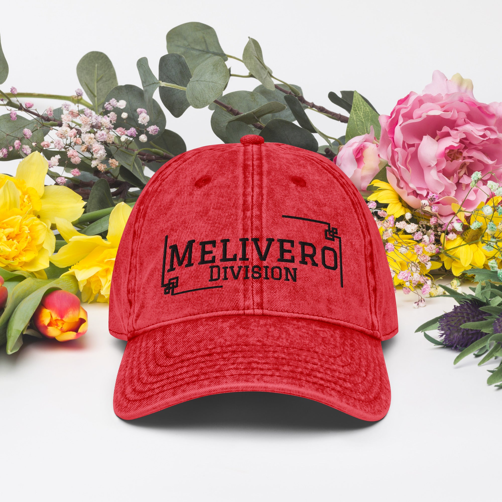 Vintage Cord Cap – Bestickte Baumwoll-Twill Cap mit Metallschnalle | Melivero Rot Melivero